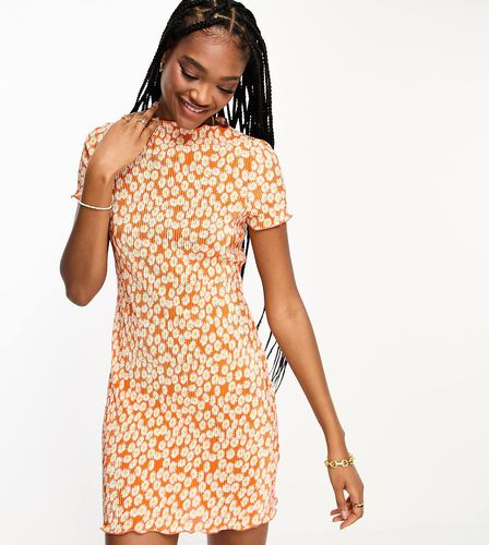 ASOS DESIGN - Robe chemise courte et plissée façon t-shirt à imprimé pâquerettes - Asos Tall - Modalova