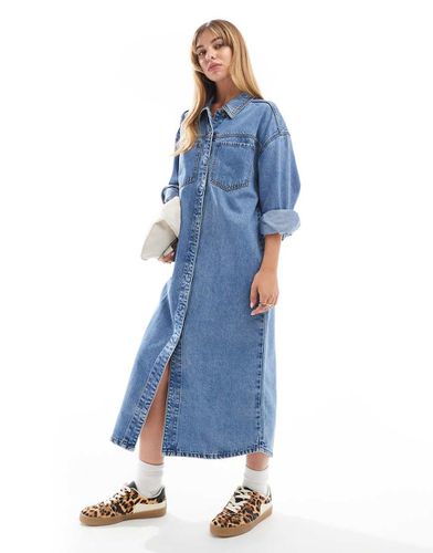 Robe chemise longue en jean - moyen délavé - Asos Design - Modalova