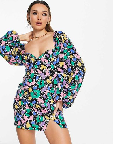 Robe courte à manches évasées et imprimé taches - Asos Design - Modalova