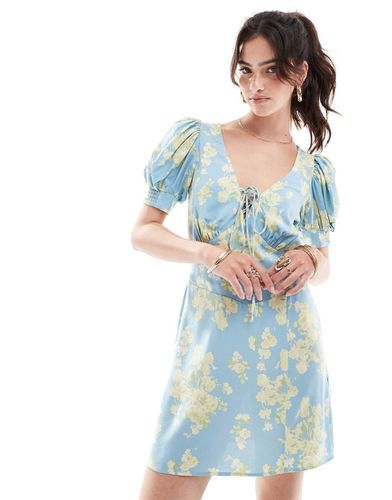 Robe courte tendance folk à laçage - Bleu à imprimé fleurs - Asos Design - Modalova