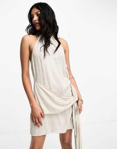Robe d'été courte en lin avec dos nu et liens à la taille - Naturel - Asos Design - Modalova