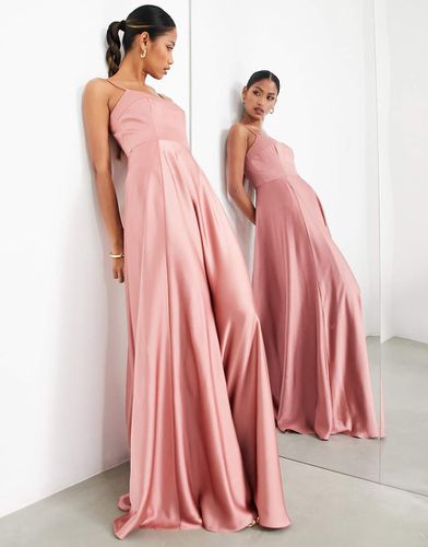 Robe longue en satin à fines bretelles avec jupe évasée - cendré - Asos Design - Modalova