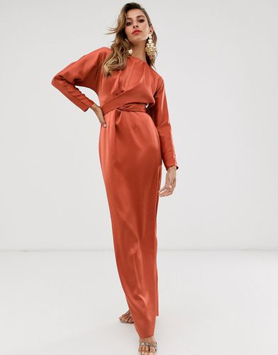 Robe longue satinée à manches chauve-souris et taille croisée - Rouille - Asos Design - Modalova