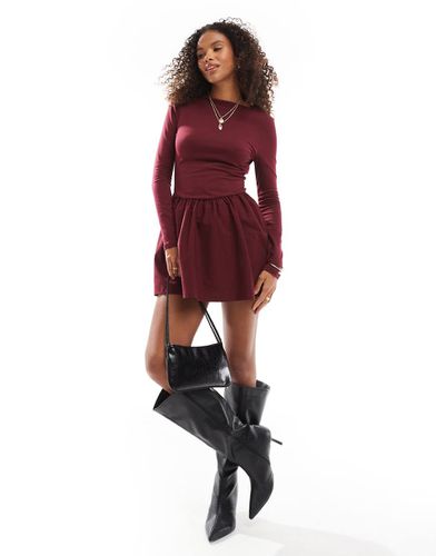 Robe patineuse en popeline mélangée à manches longues et dos échancré - Bordeaux - Asos Design - Modalova