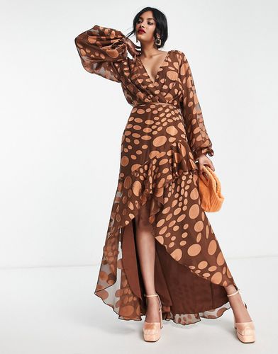 Robe portefeuille longue en satin avec lien à nouer à la taille et motif pois tissé en jacquard - Asos Design - Modalova