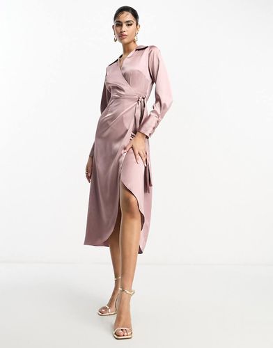 Robe portefeuille mi-longue en satin avec col et ceinture - foncé - Asos Design - Modalova