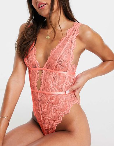 Rosie - Body en dentelle douce à décolleté plongeant - Corail - Asos Design - Modalova