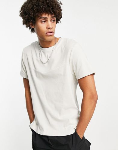 T-shirt côtelé à détail gaufré - Crème - Asos Design - Modalova