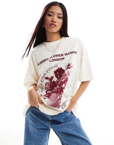 T-shirt coupe boyfriend à imprimé fleurs - Crème - Asos Design - Modalova