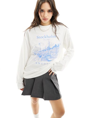 T-shirt coupe skateur à manches longues et imprimé Stockholm - Crème - Asos Design - Modalova