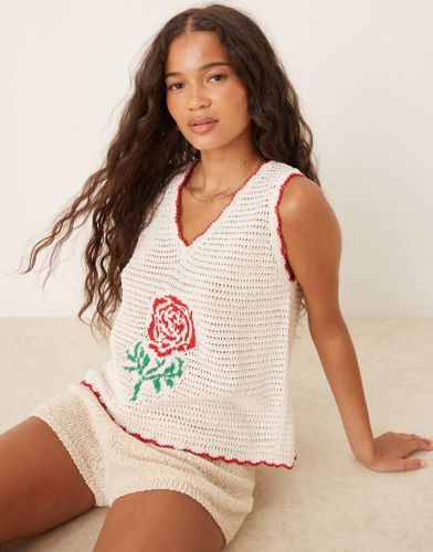 Top en maille en crochet  motif rose - cru - Asos Design - Modalova