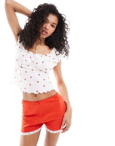 Top tendance folk à petites fraises - Blanc - Asos Design - Modalova