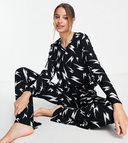 ASOS DESIGN Tall - Ensemble de pyjama en viscose à imprimé éclair avec top à manches longues et pantalon - Asos Tall - Modalova
