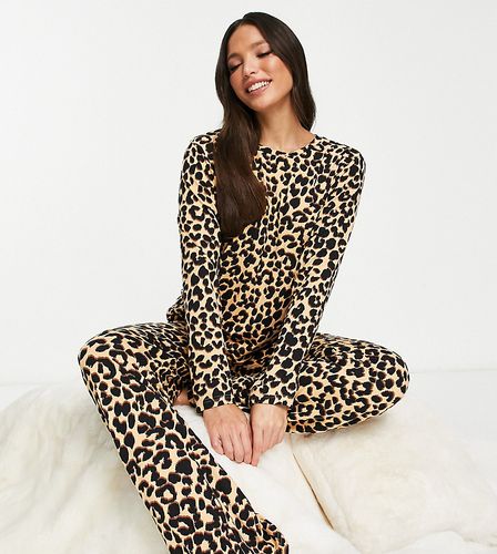 ASOS DESIGN Tall - Pyjama en viscose avec top manches longues et pantalon large à imprimé léopard - Asos Tall - Modalova