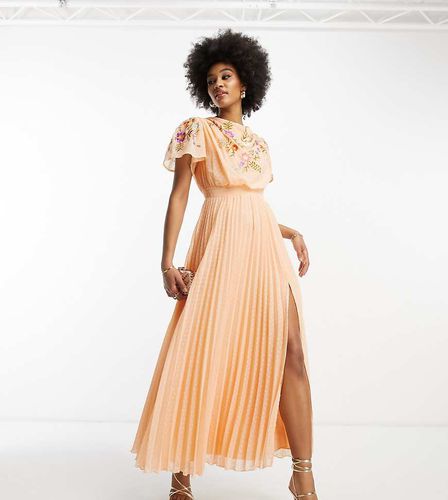 ASOS DESIGN Tall - Robe longue en plumetis avec corsage brodé effet bénitier et jupe plissée ceinturée - Corail - Asos Tall - Modalova