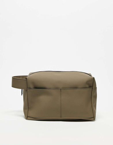 Trousse de toilette caoutchoutée avec poignée - Taupe - Asos Design - Modalova