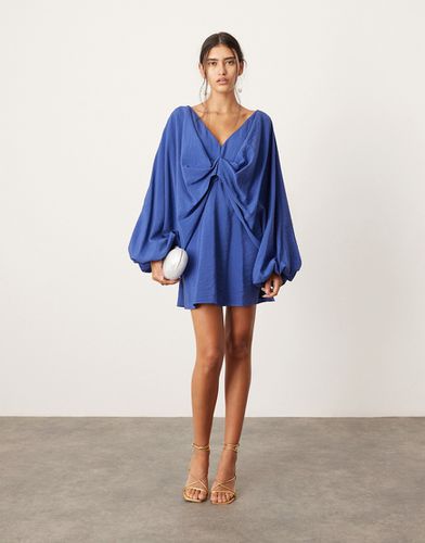 Robe courte drapée à col V - Bleu - Asos Edition - Modalova