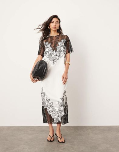 Robe colonne mi-longue en satin et dentelle avec appliqué à broderies - Asos Edition - Modalova