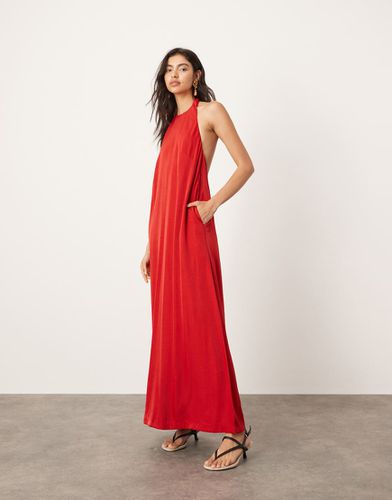 Robe longue douce dos nu avec décolleté dans le dos et poches - Rouge - Asos Edition - Modalova