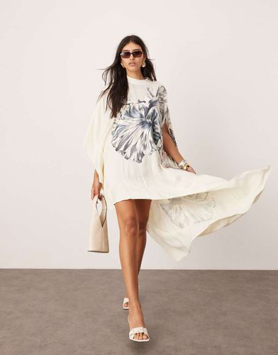 Robe mi-longue oversize à fleurs brodées avec col montant et ourlet asymétrique - Asos Edition - Modalova