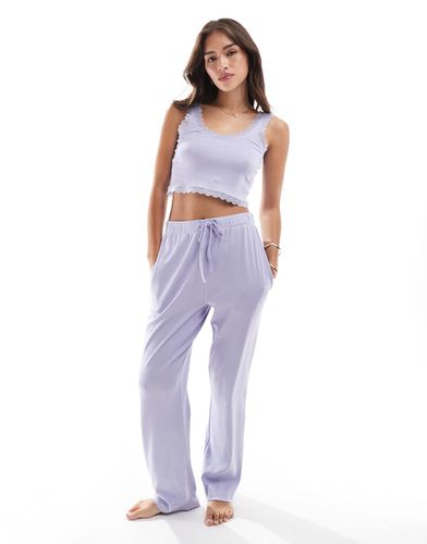 Ensemble confort avec crop top nervuré à bords en dentelle et pantalon large - Lilas - Brave Soul - Modalova