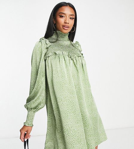 Robe babydoll courte à col froncé et pois - Vert - Glamorous Petite - Modalova