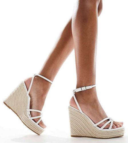 Sandales style espadrille à talon compensé - Glamorous Wide Fit - Modalova