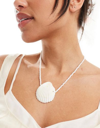 Collier ras de cou en perles avec coquillage - Daisy Street - Modalova