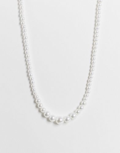 Collier de perles fantaisie de taille croissante - Designb London - Modalova