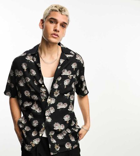 Exclusivité x ASOS - Hal - Chemise manches courtes à imprimé roses ton sur ton - Allsaints - Modalova