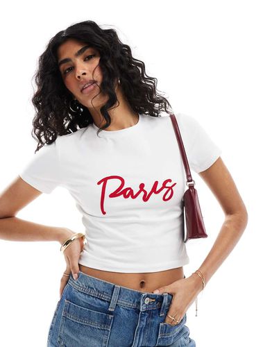 Exclusivité - T-shirt crop top avec inscription Paris » appliquée - The Frolic - Modalova