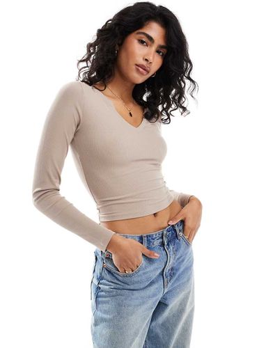 Crop top côtelé à décolleté plongeant - Beige - Hollister - Modalova