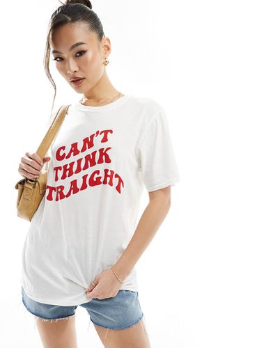 T-shirt avec inscription Can't think straight » - In The Style - Modalova