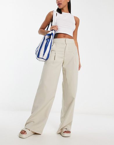 X Gemma Atkinson - Pantalon ample taille haute - Beige - In The Style - Modalova