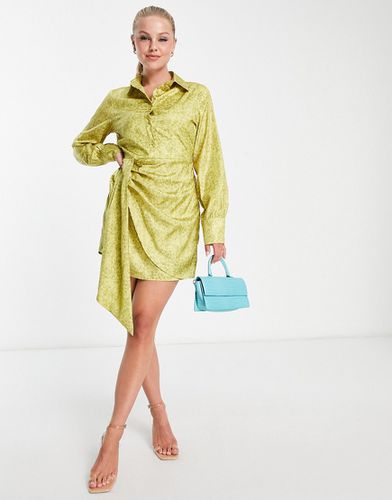 X Perrie Sian - Robe chemise courte drapée à imprimé animal - Chartreuse - In The Style - Modalova