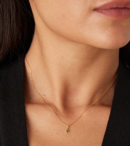 Collier chane fin en plaqu or  mini-pendentif toile filante meraude - Orelia - Modalova