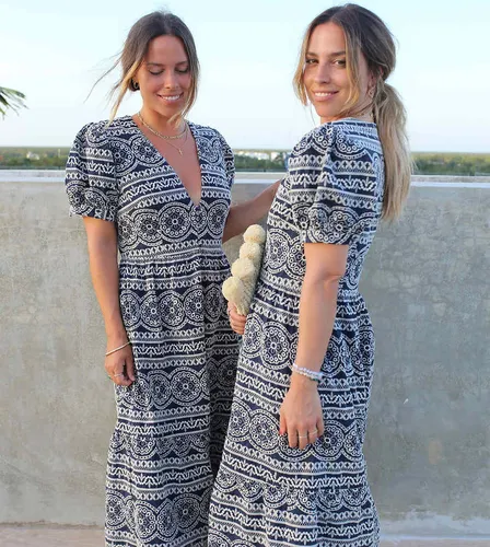 X Collyer Twins - Robe longueur mollet boutonnée sur le devant en broderie anglaise - Labelrail - Modalova