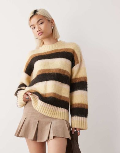 Pull oversize duveteux  rayures - beurre - Monki - Modalova