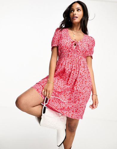 Robe babydoll courte à manches bouffantes - Imprimé à petites fleurs roses - Monki - Modalova