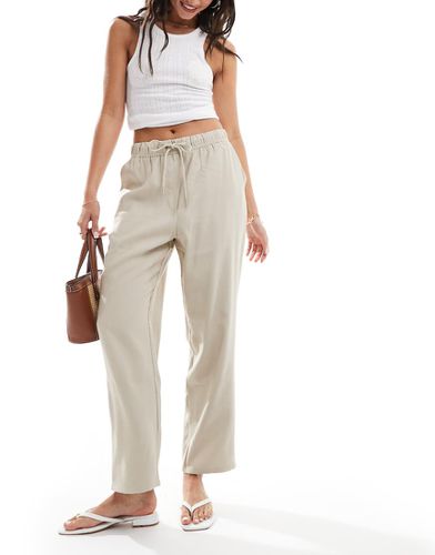 Pantalon raccourci coupe décontractée en aspect lin - Beige - Mango - Modalova