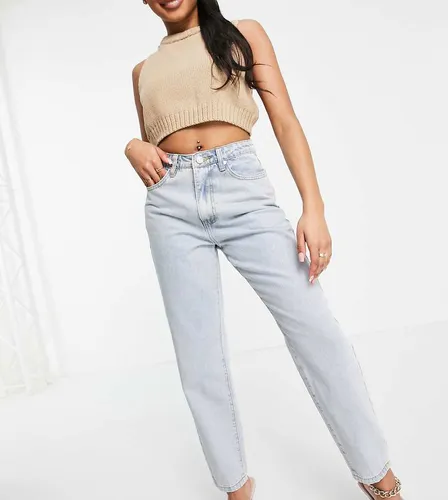 Riot - Jean mom taille haute en denim - MBLUE - Missguided Petite - Modalova