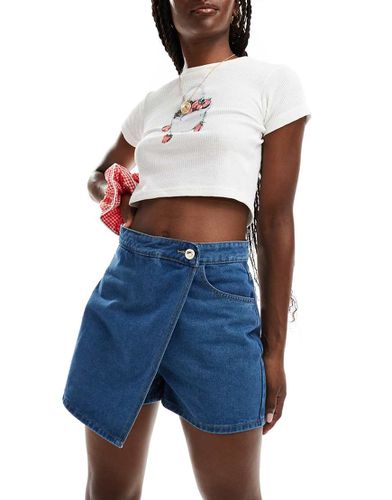 Missy Empire - Jupe-short portefeuille en jean - Missyempire - Modalova