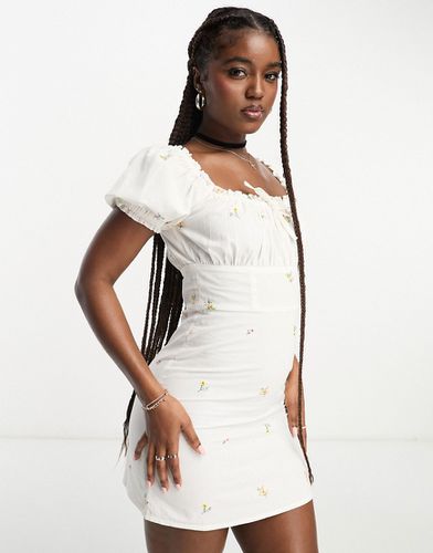 Festival - Robe en coton à broderie fleurie - Ivoire - Miss Selfridge - Modalova