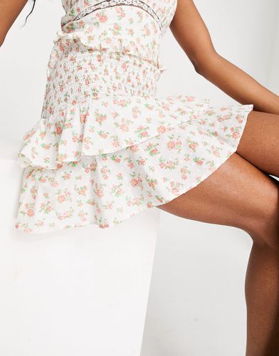 Mini-jupe froncée avec ourlet à volants - Orange à petites fleurs - Miss Selfridge - Modalova