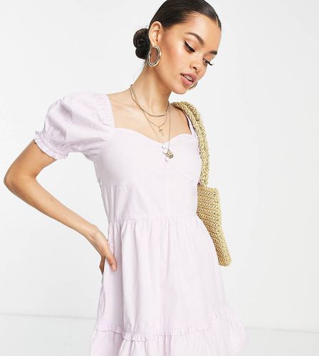 Petite - Robe courte ajustée puis évasée style folk en popeline - Lilas - Miss Selfridge - Modalova