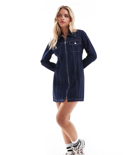 Robe chemise zippée en jean délavage foncé - Miss Selfridge Petite - Modalova