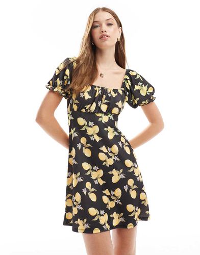 Robe babydoll courte à imprimé citrons - Miss Selfridge - Modalova