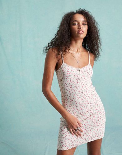 Robe courte côtelée à bretelles avec boutons-pression - Imprimé à petites fleurs - Miss Selfridge - Modalova