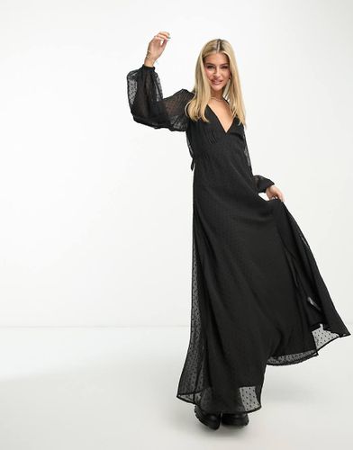 Robe longue en mousseline à pois avec manches longues - Miss Selfridge - Modalova