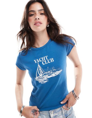 T-shirt court à imprimé Yacht Club - Miss Selfridge - Modalova